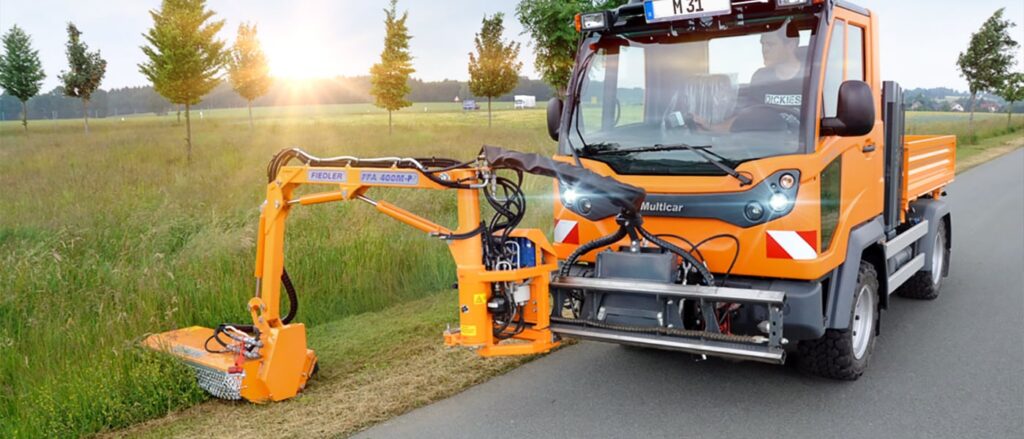 Όχημα Πολλαπλών Χρήσεων HAKO Multicar M31 με βραχίονα