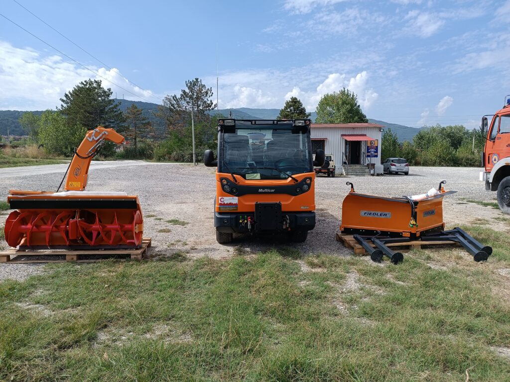 MULTICAR με λεπίδα και βραχίονα