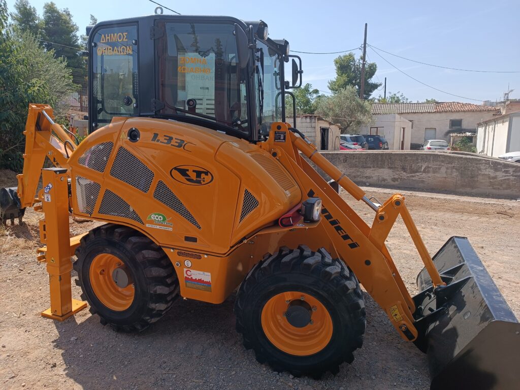 Παράδοση Φορτωτή VENIERI 1.33C στον Δήμο Θηβαίων