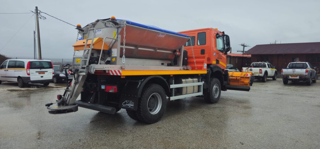 Αλατοδιανομείς